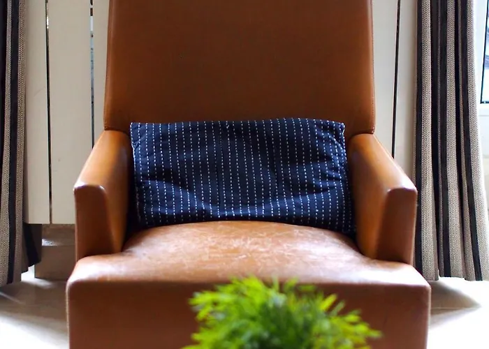 Clair Et Lumineux Au Centre De *