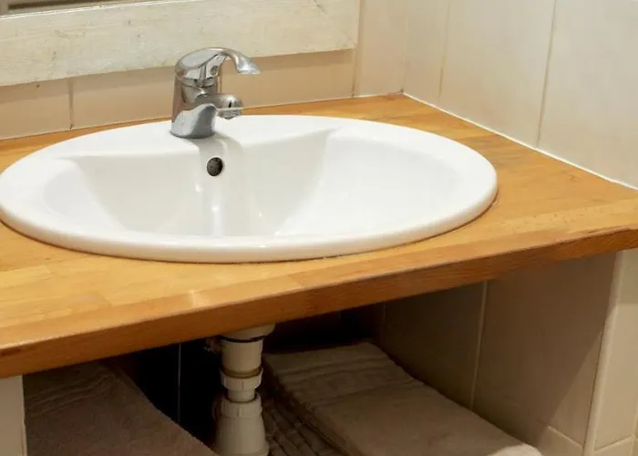 Clair Et Lumineux Au Centre De 아파트