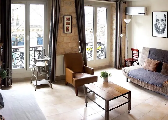 아파트 Clair Et Lumineux Au Centre De *