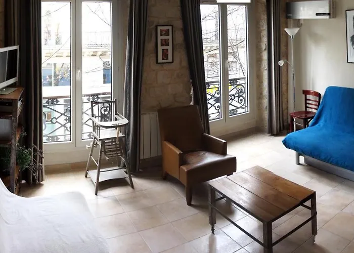 아파트 Clair Et Lumineux Au Centre De