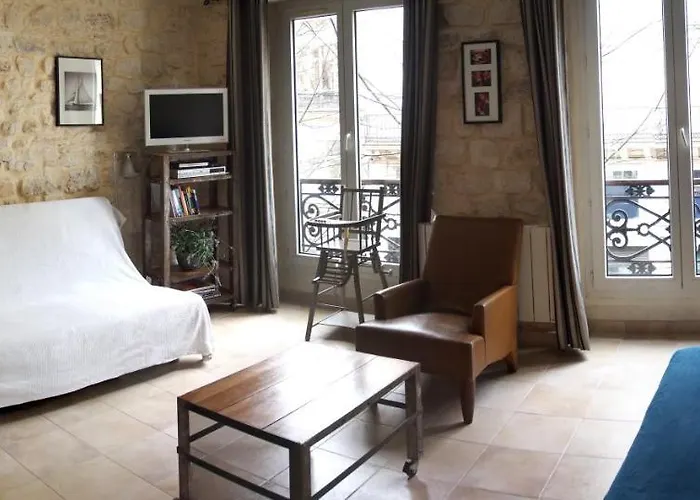 아파트 Clair Et Lumineux Au Centre De